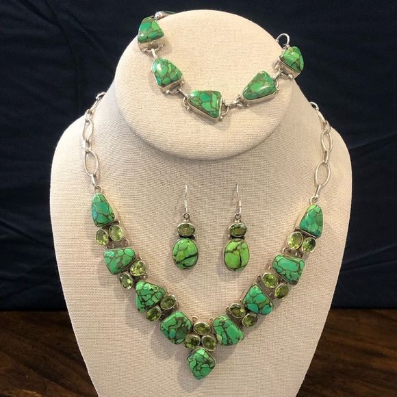 Mohave Lime Green Copper Infused Turquoise Peridot Sterling Silver 925 Necklace - Picture 15 of 16